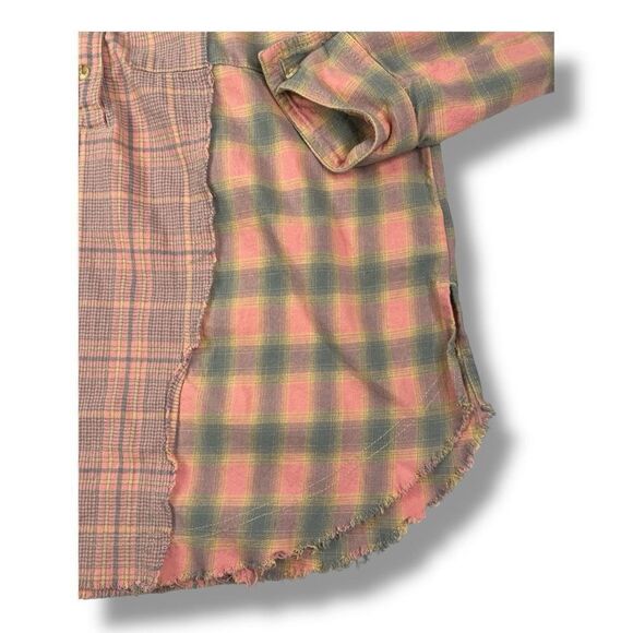 We The Free Boho Oversized Distressed Flannel Shirt Size Small - Picture 4 of 6